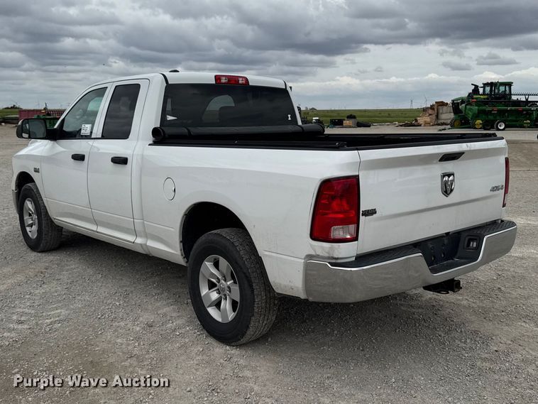 image for item DV2002 2019 RAM 1500 Ext. Cab pickup truck