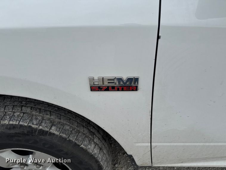 image for item DV2002 2019 RAM 1500 Ext. Cab pickup truck
