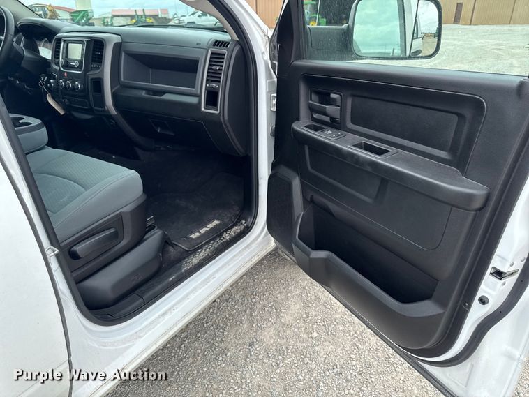 image for item DV2002 2019 RAM 1500 Ext. Cab pickup truck