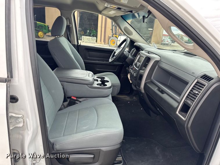 image for item DV2002 2019 RAM 1500 Ext. Cab pickup truck