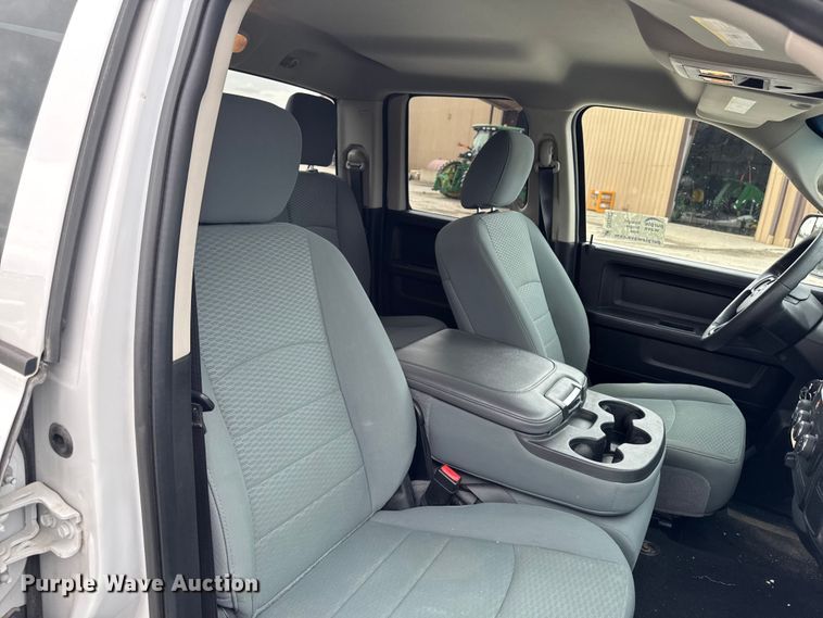 image for item DV2002 2019 RAM 1500 Ext. Cab pickup truck