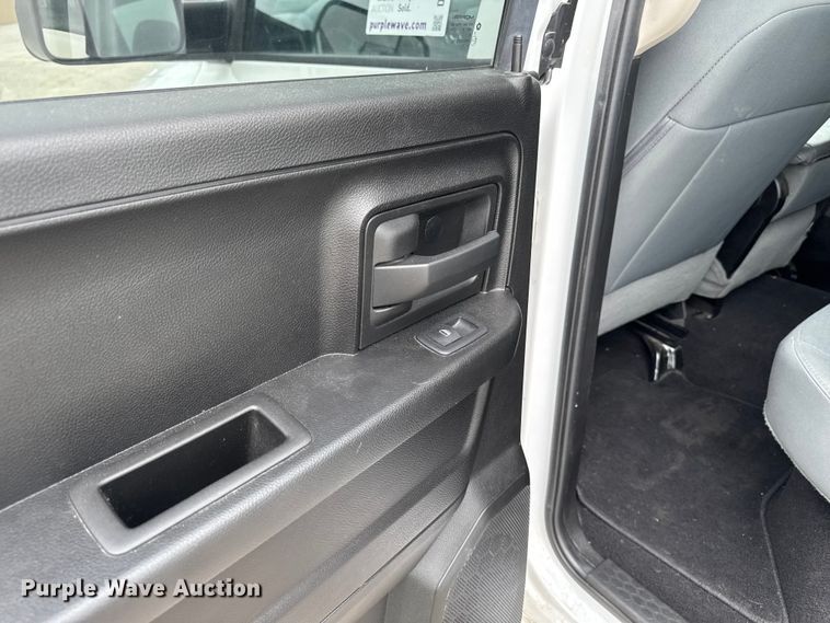 image for item DV2002 2019 RAM 1500 Ext. Cab pickup truck