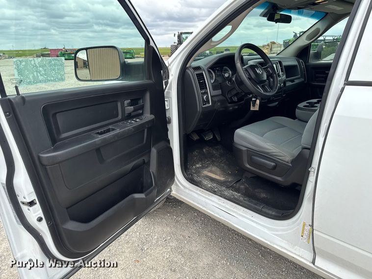 image for item DV2002 2019 RAM 1500 Ext. Cab pickup truck