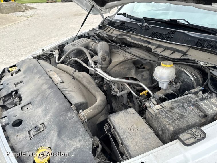 image for item DV2002 2019 RAM 1500 Ext. Cab pickup truck