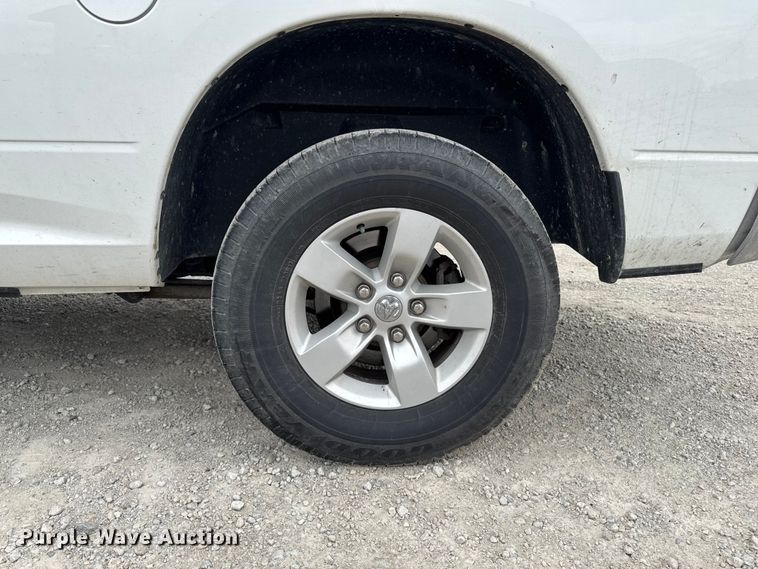 image for item DV2002 2019 RAM 1500 Ext. Cab pickup truck