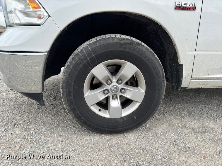 image for item DV2002 2019 RAM 1500 Ext. Cab pickup truck