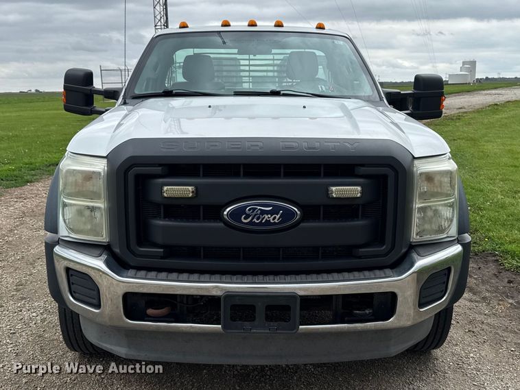 image for item DV2003 2013 Ford F550 Super Duty XL flatbed truck