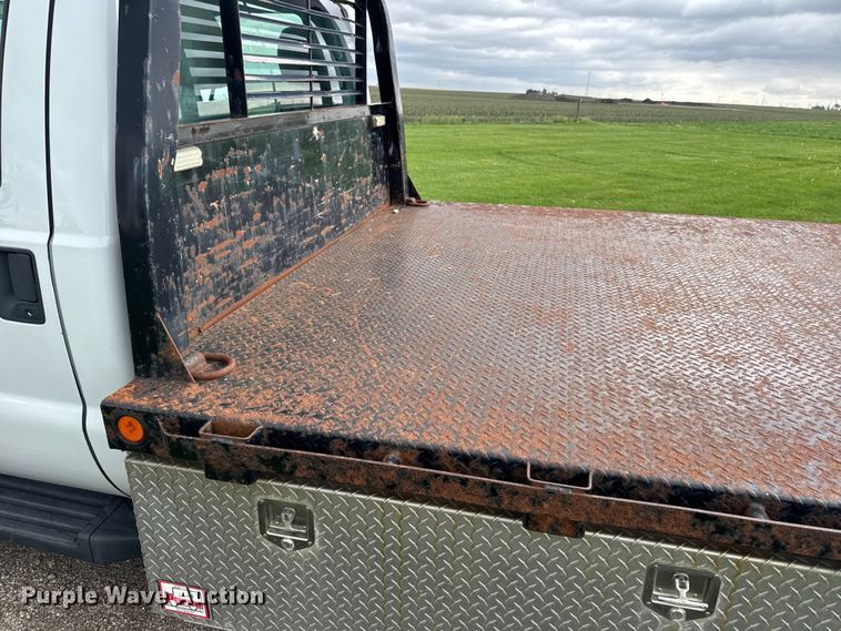 image for item DV2003 2013 Ford F550 Super Duty XL flatbed truck