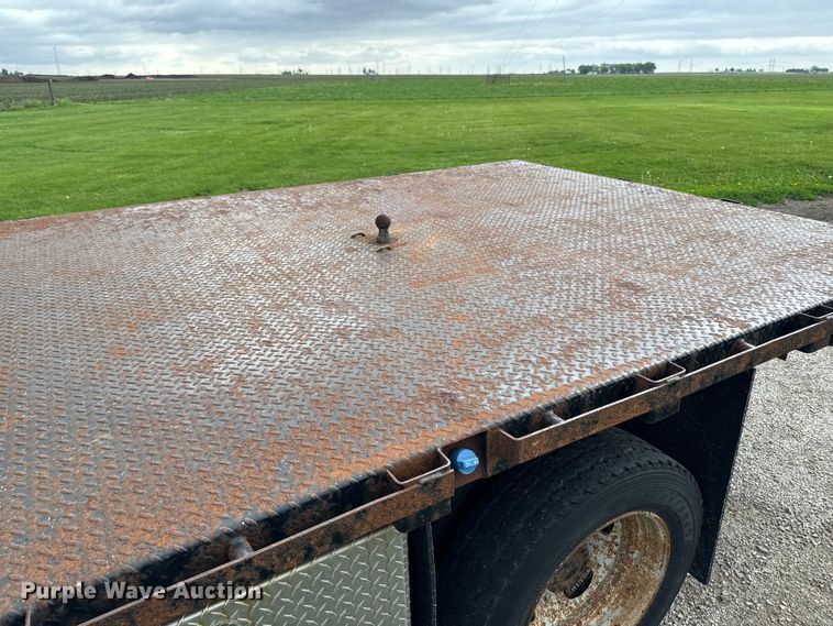 image for item DV2003 2013 Ford F550 Super Duty XL flatbed truck