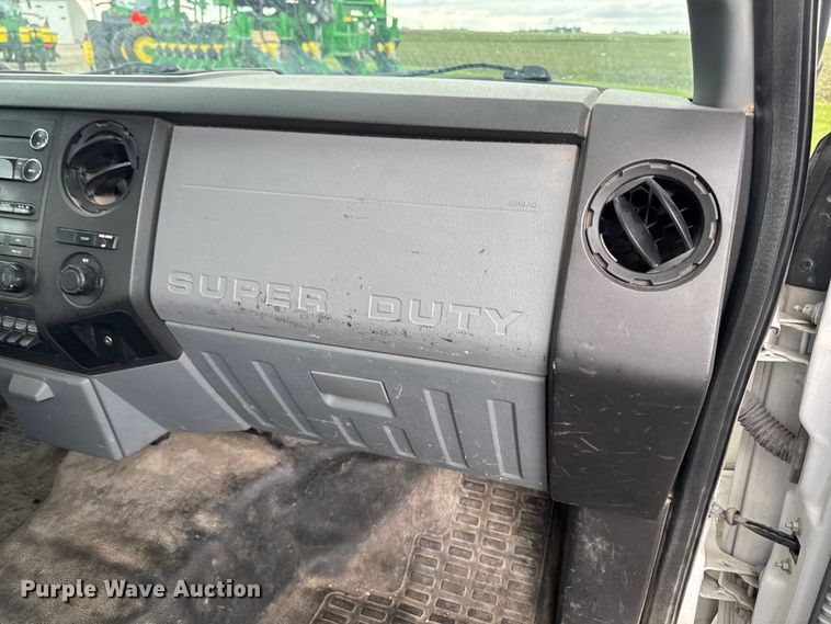 image for item DV2003 2013 Ford F550 Super Duty XL flatbed truck