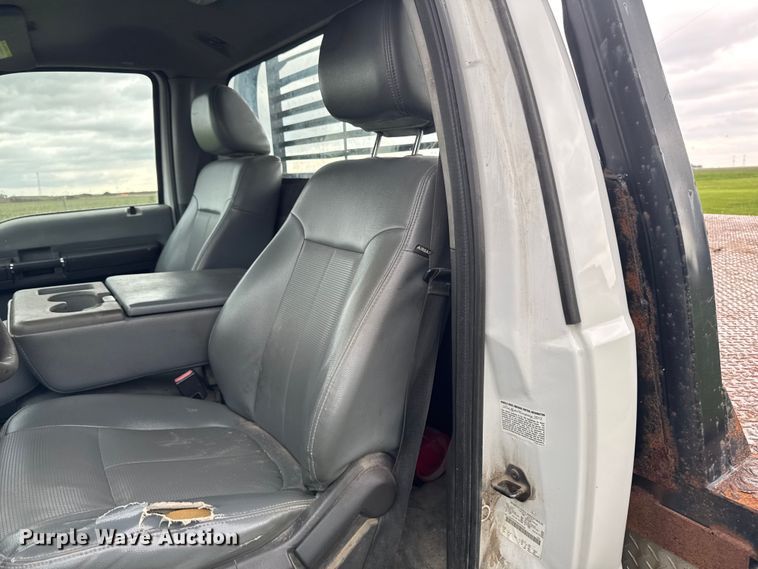image for item DV2003 2013 Ford F550 Super Duty XL flatbed truck