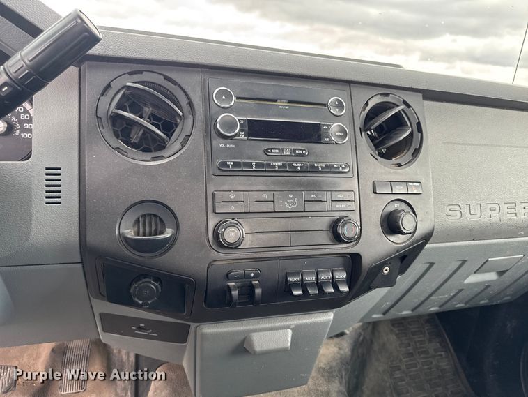 image for item DV2003 2013 Ford F550 Super Duty XL flatbed truck