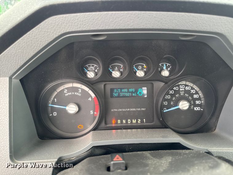image for item DV2003 2013 Ford F550 Super Duty XL flatbed truck