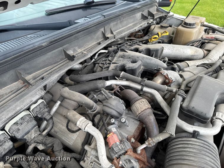 image for item DV2003 2013 Ford F550 Super Duty XL flatbed truck