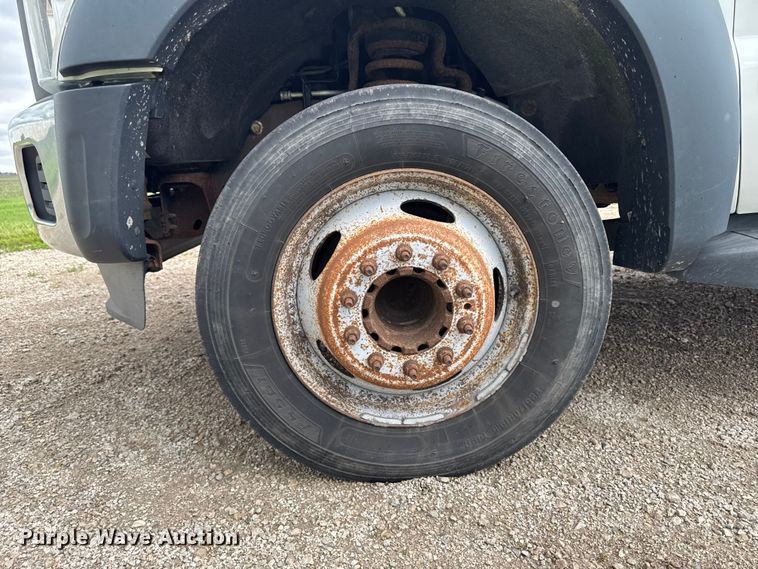 image for item DV2003 2013 Ford F550 Super Duty XL flatbed truck