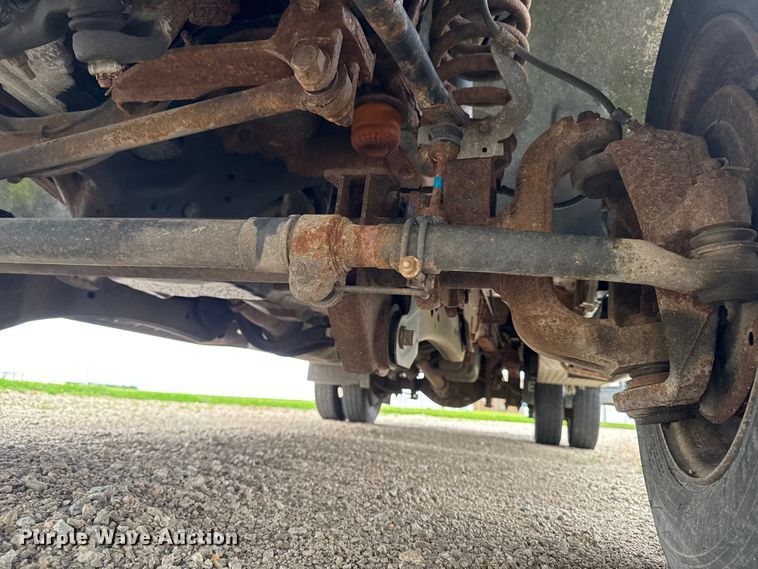 image for item DV2003 2013 Ford F550 Super Duty XL flatbed truck