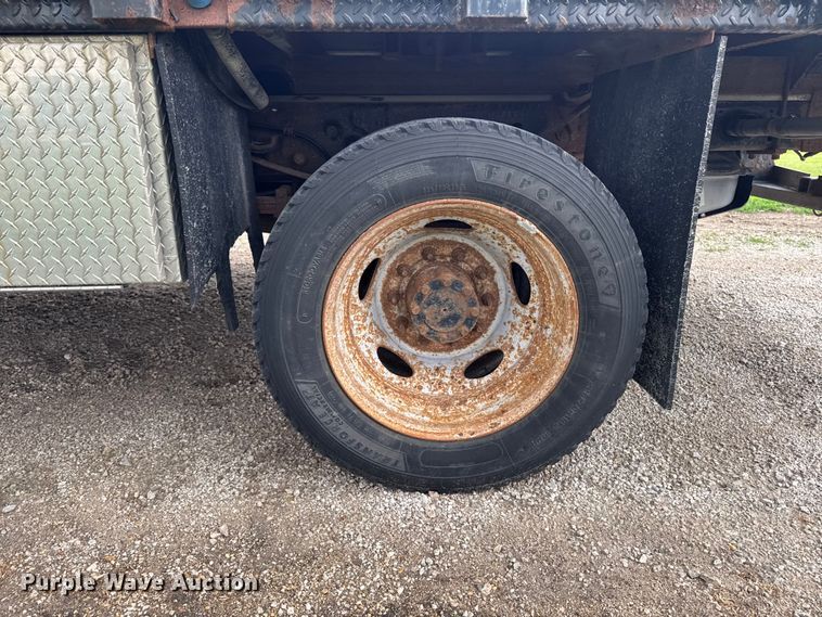 image for item DV2003 2013 Ford F550 Super Duty XL flatbed truck