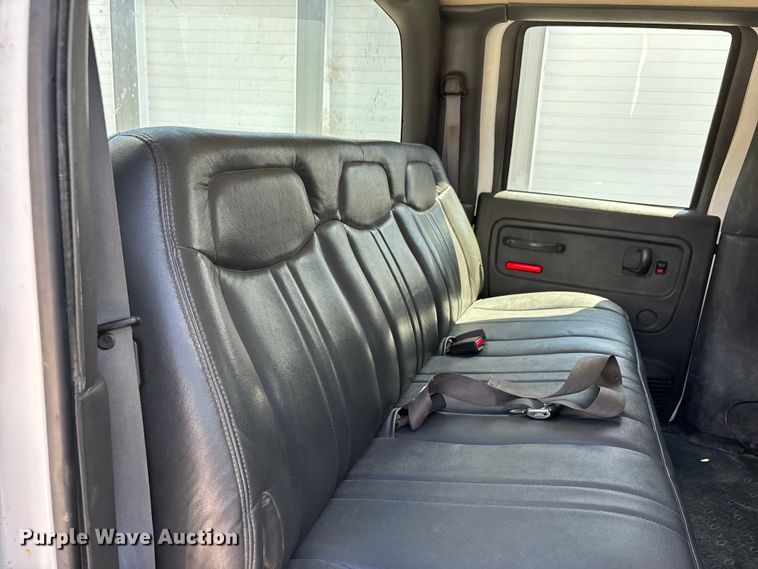 image for item DV4316 2008 GMC C5 5500 truck cab and chassis