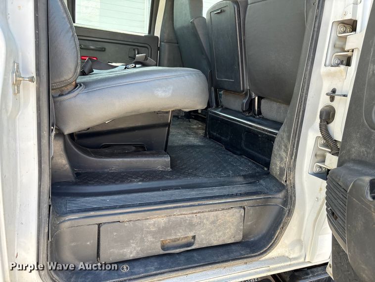image for item DV4316 2008 GMC C5 5500 truck cab and chassis