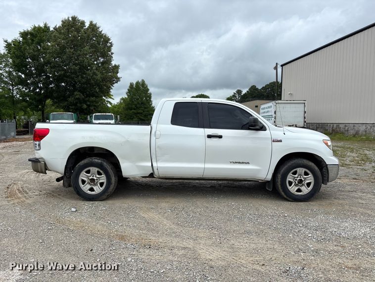 image for item DV4360 2008 Toyota Tundra Ext. Cab pickup truck