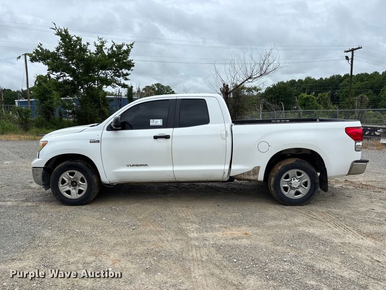 image for item DV4360 2008 Toyota Tundra Ext. Cab pickup truck