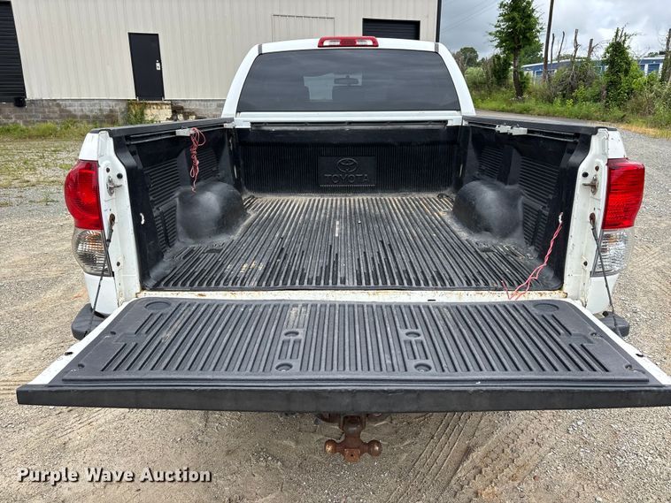 image for item DV4360 2008 Toyota Tundra Ext. Cab pickup truck