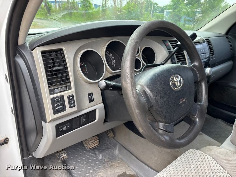 image for item DV4360 2008 Toyota Tundra Ext. Cab pickup truck