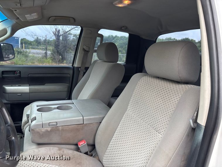 image for item DV4360 2008 Toyota Tundra Ext. Cab pickup truck