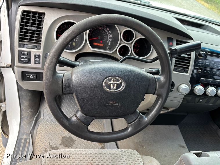 image for item DV4360 2008 Toyota Tundra Ext. Cab pickup truck