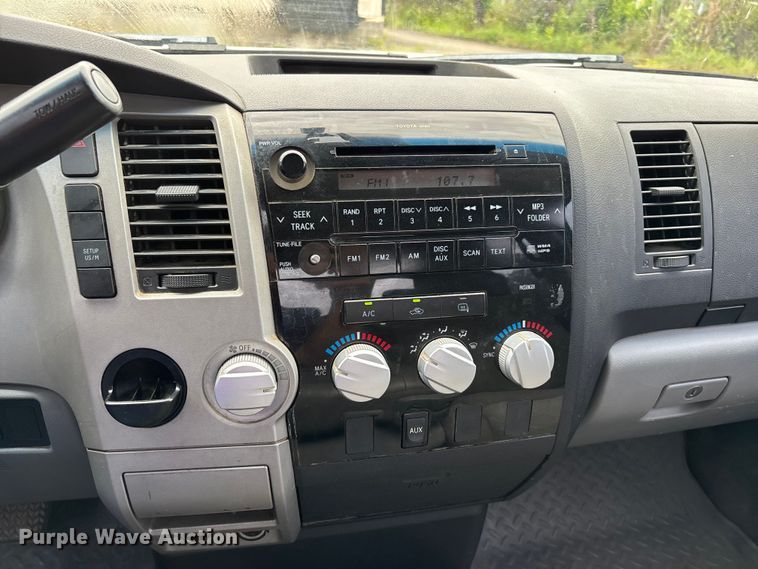image for item DV4360 2008 Toyota Tundra Ext. Cab pickup truck
