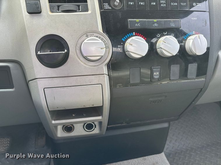 image for item DV4360 2008 Toyota Tundra Ext. Cab pickup truck