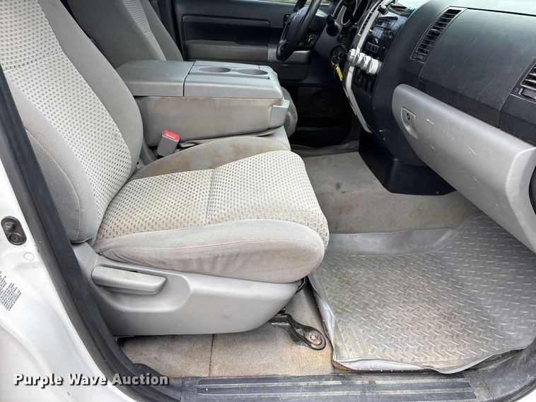 image for item DV4360 2008 Toyota Tundra Ext. Cab pickup truck