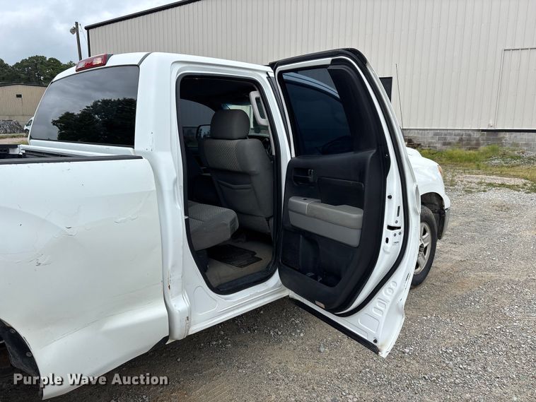 image for item DV4360 2008 Toyota Tundra Ext. Cab pickup truck