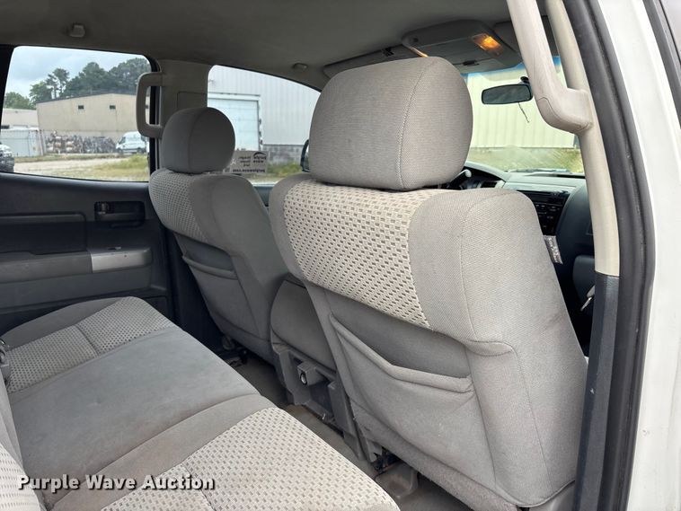 image for item DV4360 2008 Toyota Tundra Ext. Cab pickup truck