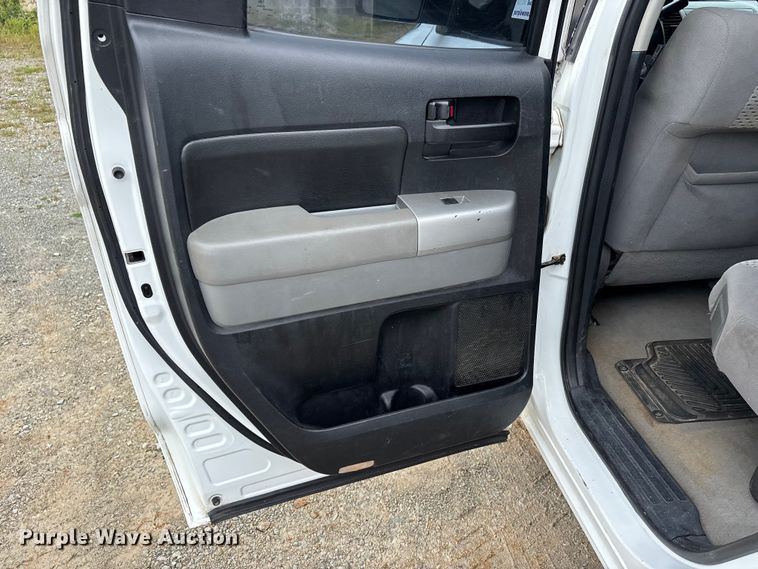 image for item DV4360 2008 Toyota Tundra Ext. Cab pickup truck
