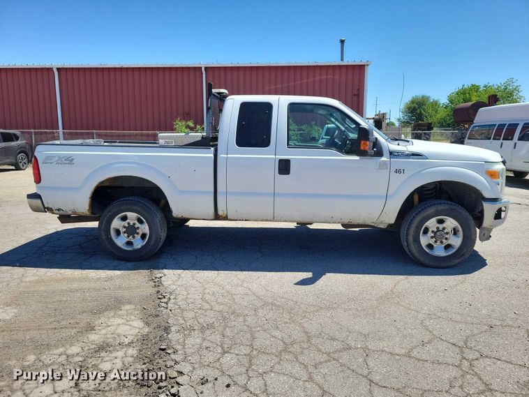 image for item DZ7123 2011 Ford F250 Crew Cab pickup truck