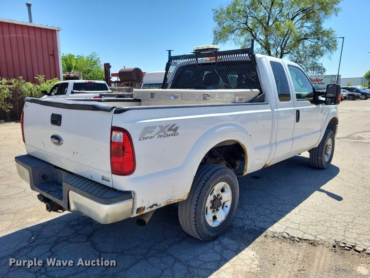 image for item DZ7123 2011 Ford F250 Crew Cab pickup truck