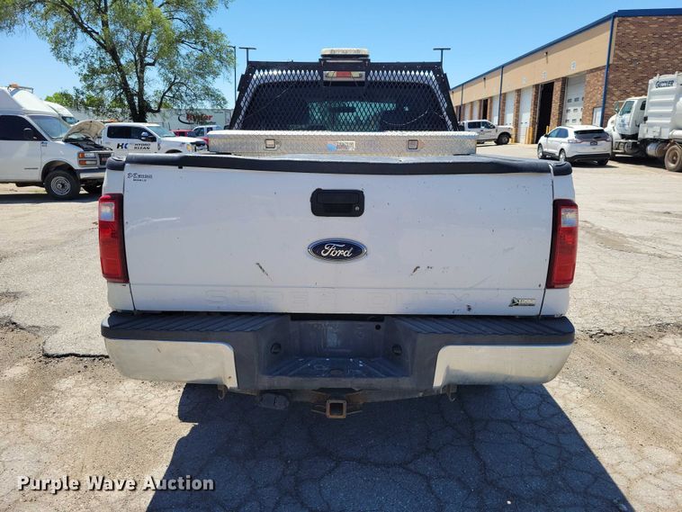 image for item DZ7123 2011 Ford F250 Crew Cab pickup truck