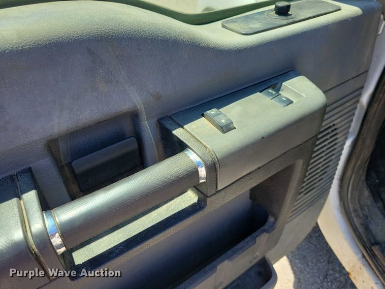 image for item DZ7123 2011 Ford F250 Crew Cab pickup truck