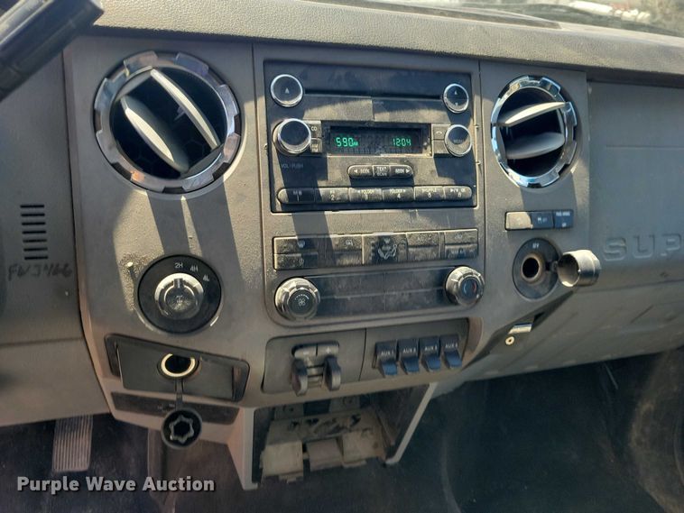 image for item DZ7123 2011 Ford F250 Crew Cab pickup truck