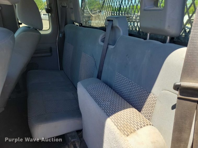 image for item DZ7123 2011 Ford F250 Crew Cab pickup truck
