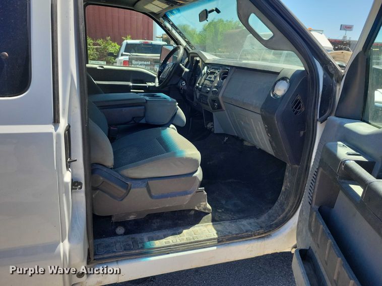 image for item DZ7123 2011 Ford F250 Crew Cab pickup truck