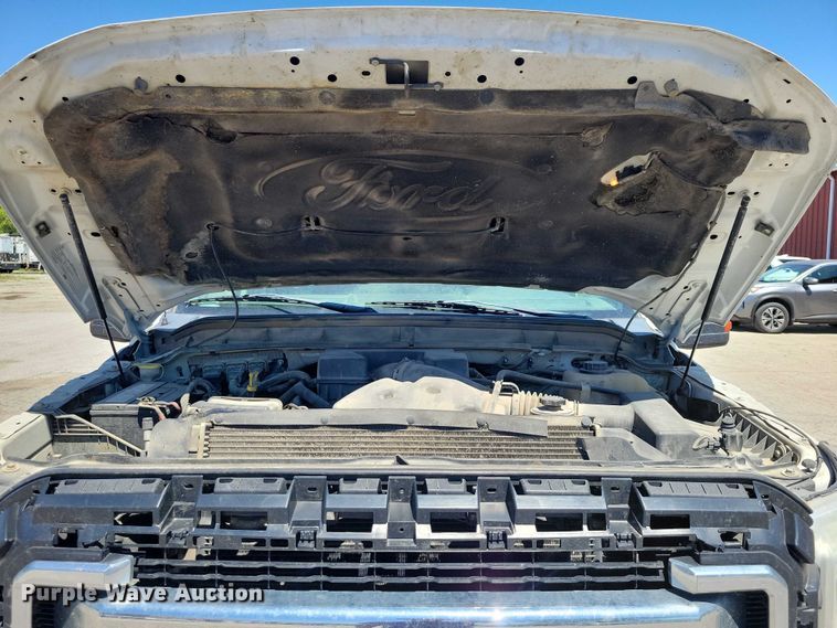 image for item DZ7123 2011 Ford F250 Crew Cab pickup truck