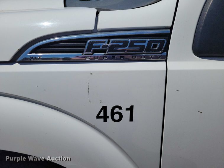 image for item DZ7123 2011 Ford F250 Crew Cab pickup truck