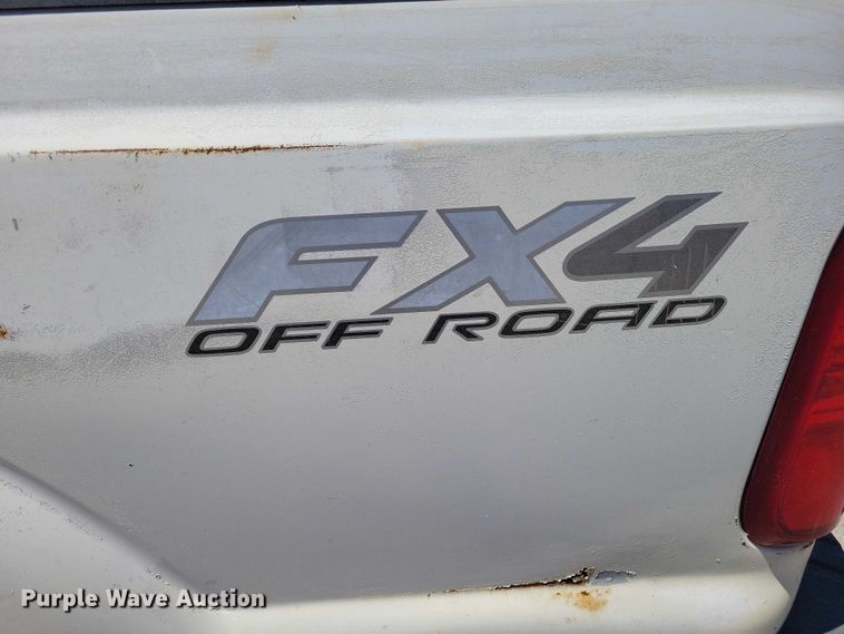 image for item DZ7123 2011 Ford F250 Crew Cab pickup truck