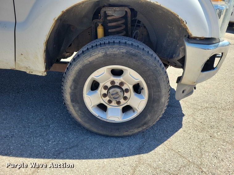image for item DZ7123 2011 Ford F250 Crew Cab pickup truck