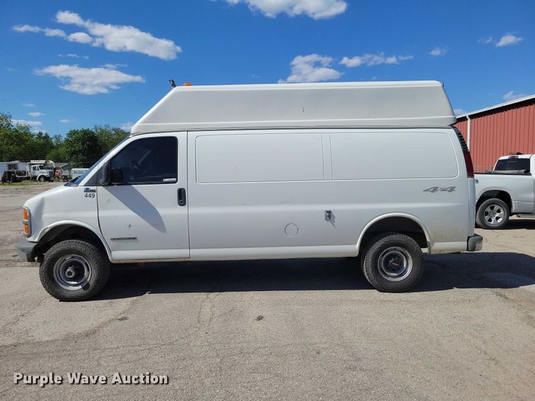 image for item DZ7124 2001 GMC Savana 3500 sewer camera van