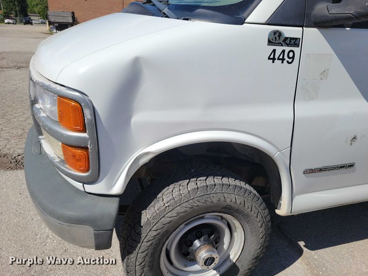 image for item DZ7124 2001 GMC Savana 3500 sewer camera van