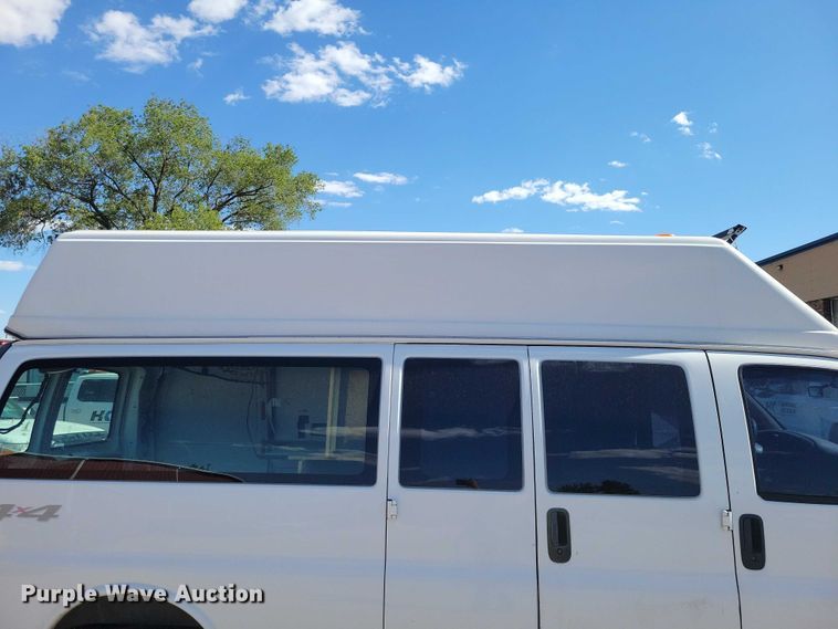 image for item DZ7124 2001 GMC Savana 3500 sewer camera van
