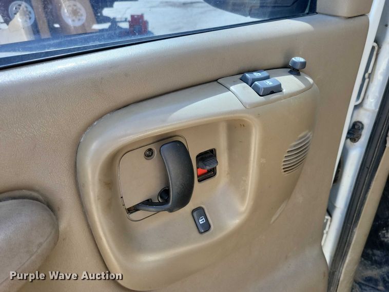 image for item DZ7124 2001 GMC Savana 3500 sewer camera van
